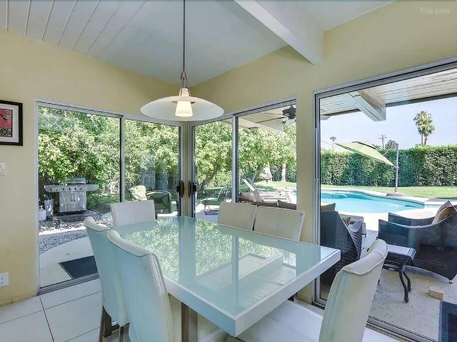 Serene 4 Bed 3 Bath Heated Pool Natural Backyard Heart Of