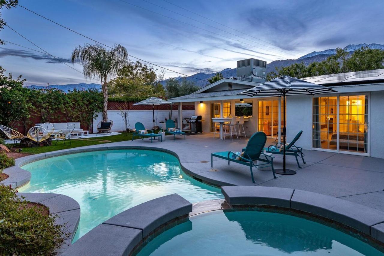 Serene 4 Bed 3 Bath Heated Pool Natural Backyard Heart Of